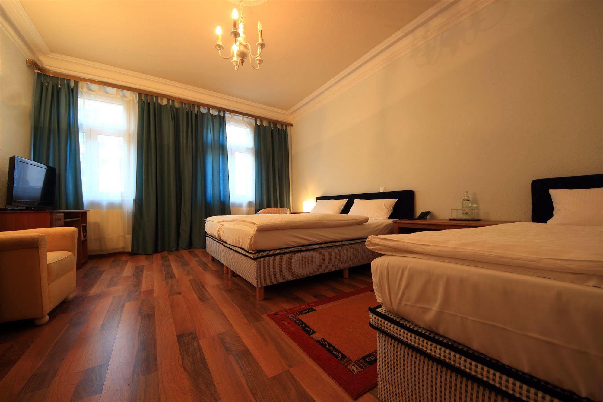 Altstadthotel Fuerth Ngoại thất bức ảnh
